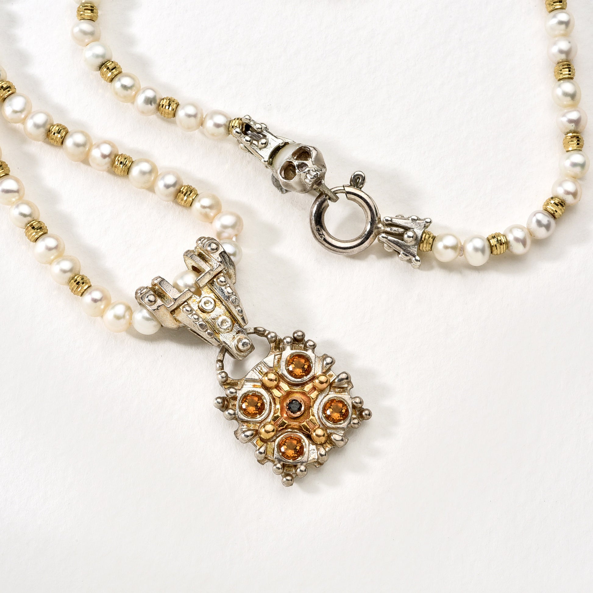 VITTORIA - Rabbit in the Hat