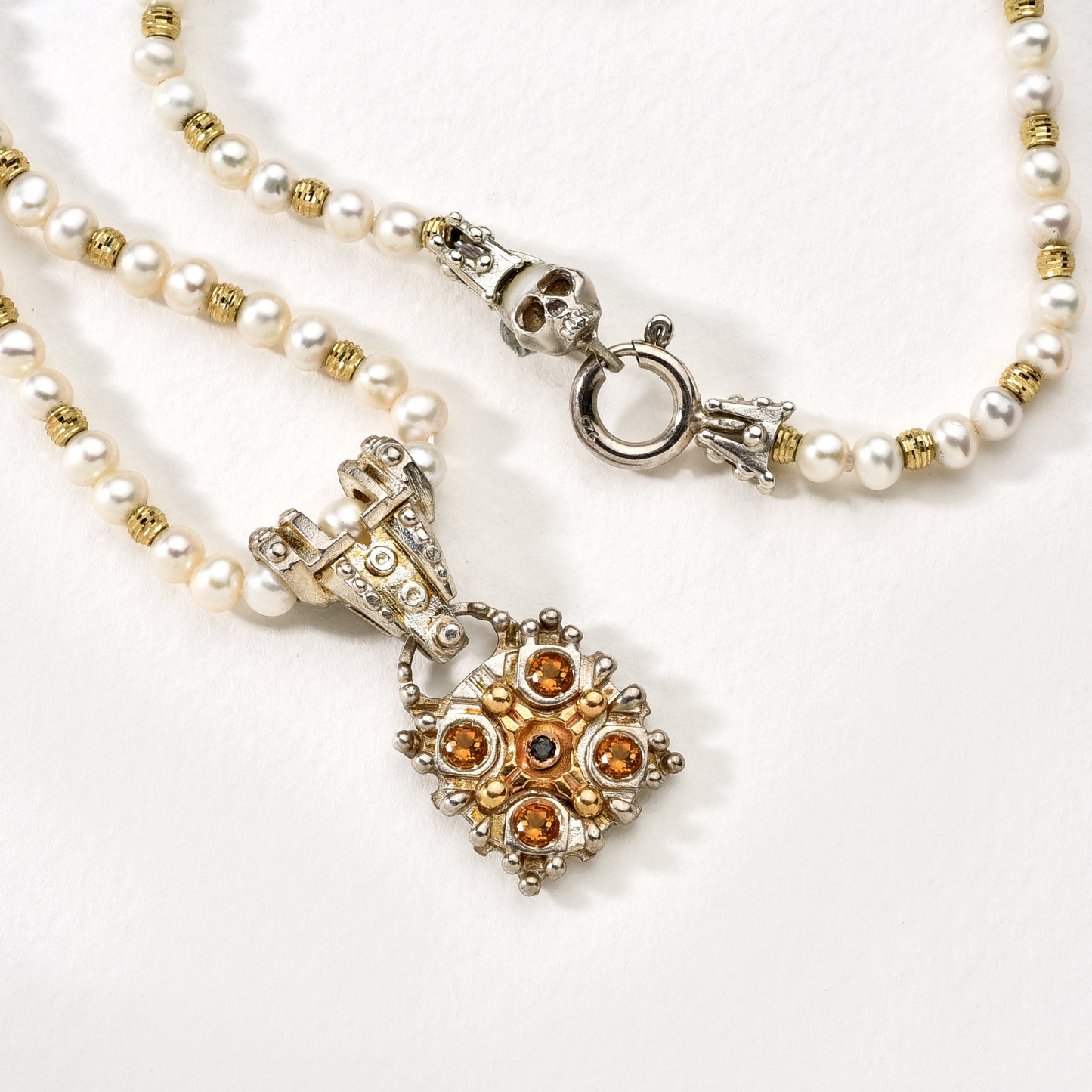 VINIVI - Rabbit in the Hat